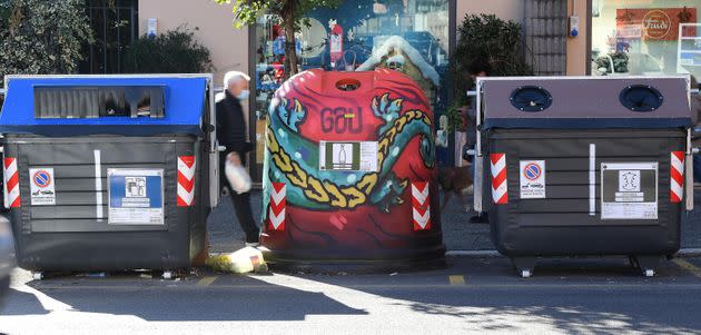 A glass recycling container (campane per la raccolta differenziata del vetro) are part of the new GAU project (Gallerie d?rte Urbana-Urban Art Galleries), promoted by La Citta' Ideale, in Aurelio district, Rome, 19 Novembre 2021. The project aims to tell the Supreme Poet Dante and his Divine Comedy on 34 bells for the separate collection of glass. ANSA/ETTORE FERRARI (Photo: ETTORE FERRARIANSA)