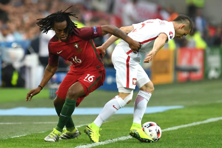 Questions have been asked by several Portuguese sports pundits and, by the directors of Benfica's age-old rivals Sporting Lisbon as to whether Renato Sanches (L) really is 18