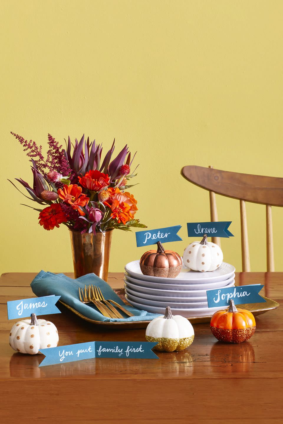 12) Pumpkin Place Cards