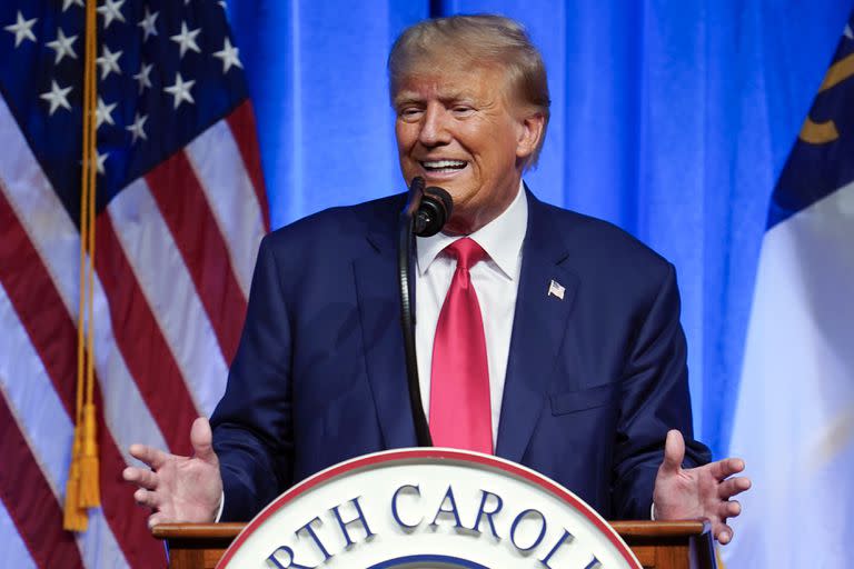 El expresidente estadounidense Donald Trump habla durante la convención del Partido Republicano en Greensboro, Carolina del Norte, el sábado 10 de junio de 2023