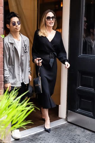 Angelina Jolie Wore the Genius Summer Bag Trend Katie Holmes Turned Me Onto