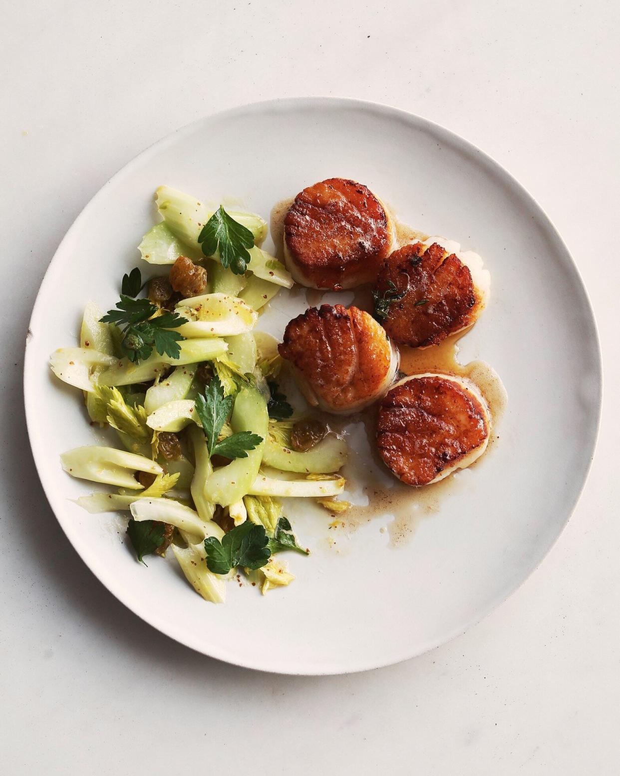 seared-scallops-102935770.jpg