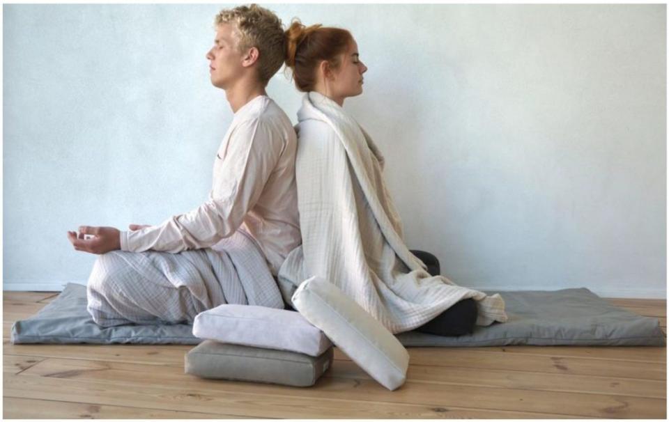 丹麥品牌 The organic company 所設計的有機棉毯，倡導著簡約的生活方式