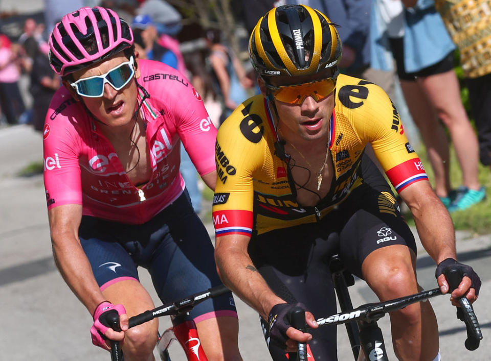 Overall leaders pink jersey INEOS Grenadierss British rider Geraint Thomas L and JumboVismas Slovenian rider Primoz Roglic ride during the eighteenth stage of the Giro dItalia 2023 cycling race 161 km between Oderzo and Val di Zoldo on May 25 2023  Photo by Luca Bettini  AFP Photo by LUCA BETTINIAFP via Getty Images