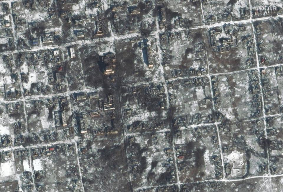 Imágenes de Petrivka, Ucrania después de un intenso bombardeo (imagen capturada el 10 de febrero de 2023) (Maxar)
