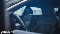 <p>2023 Audi A7 Sportback 55 TFSI quattro S line運動版都會試駕！-12</p> 