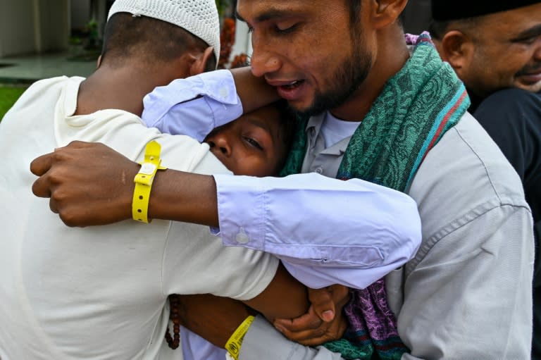 Massive Kämpfe in Rakhine-Staat im Myanmar stellen nach Angaben der UNO eine ernste Gefahr für die Zivilbevölkerung dar. "Wir dürfen nicht zulassen, dass sich die Geschichte wiederholt", sagte der UN-Menschenrechtsbeauftragte Volker Türk. (CHAIDEER MAHYUDDIN)
