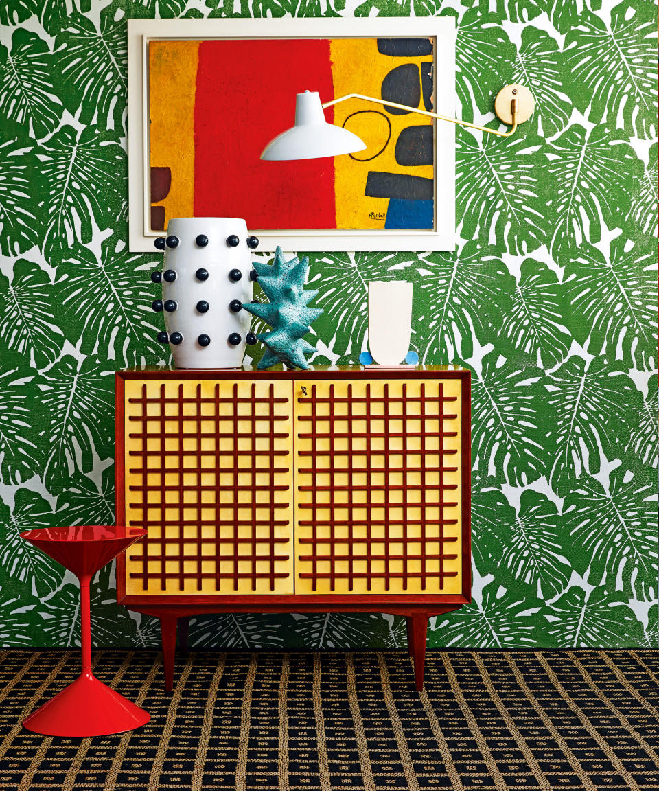 <p> Bring out your fun side with this free-spirited living room trend that takes its inspiration from the abstract expressionist art of the Fifties and Sixties, with flamboyant wallpapers, bold geometrics, cut-outs and playful blocks of color. </p> <p> Unsure whether this look is right for you? Choose this scheme if you&#x2019;re young at heart and into bold patterns and punchy colors, and take a more playful, irreverent approach when it comes to decor.&#xA0; </p> <p> While not for everyone, abstracts have a timeless appeal and versatility that can add impact in a contemporary setting, or edge in a more traditional scheme.&#xA0; </p>