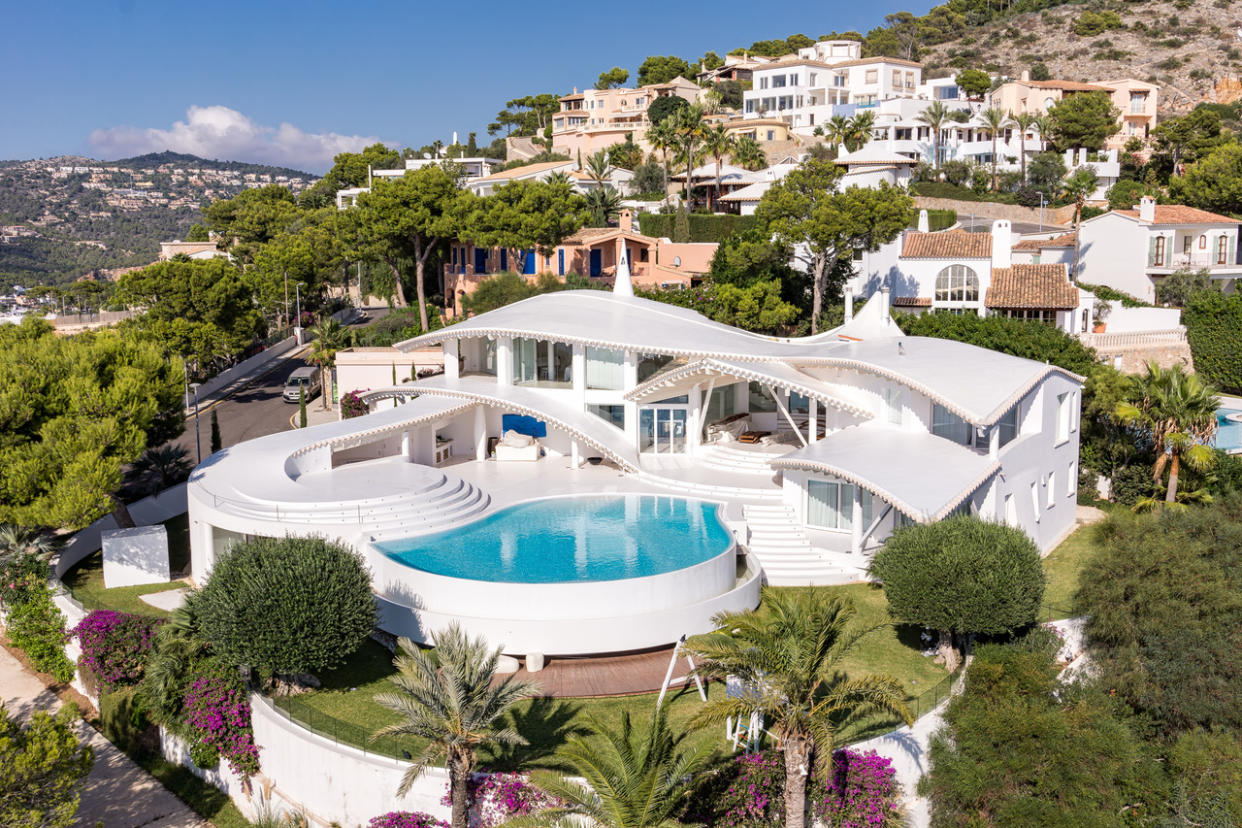 Alberto Rubio's Seagull Villa in Mallorca captures the essence of a bird in flight. Photo: Marco Richter for Engel & Völkers