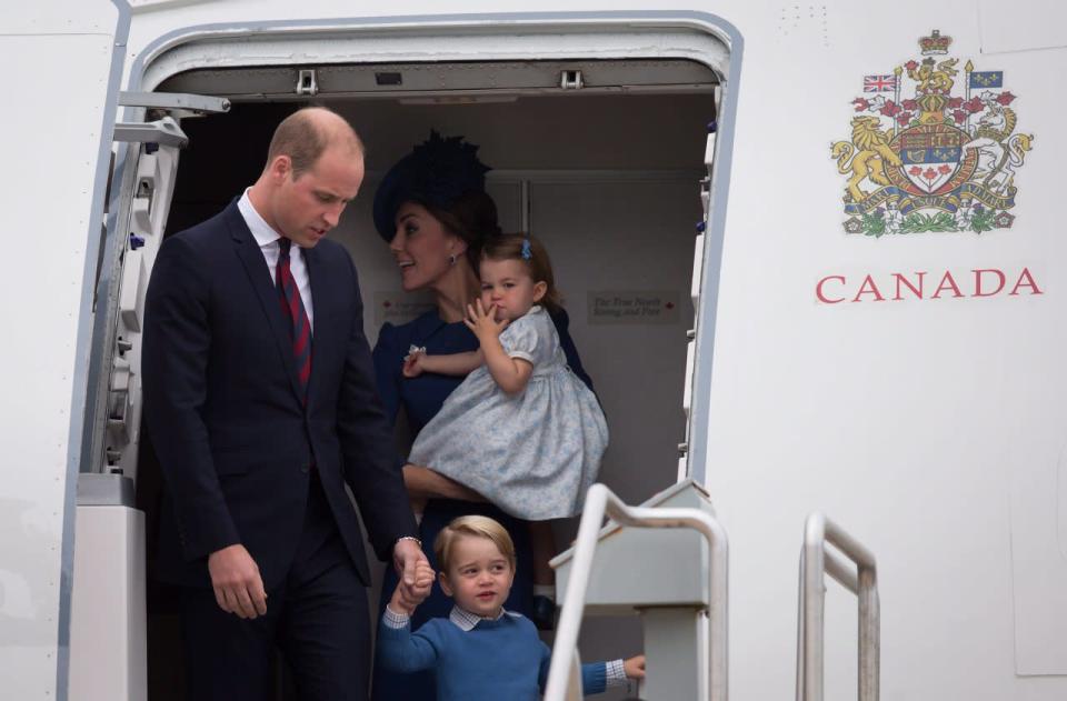The Duke and Duchess of Cambridge and their children Prince George and Princess Charlotte arrive in Victoria, B.C., on Saturday, September 24, 2016. Photo: THE CANADIAN PRESS/Jonathan Hayward