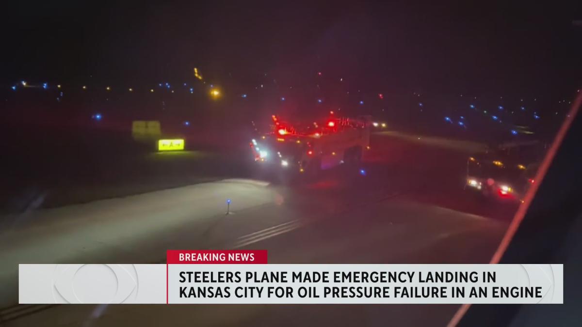 Steelers' plane makes emergency landing in Kansas City after oil