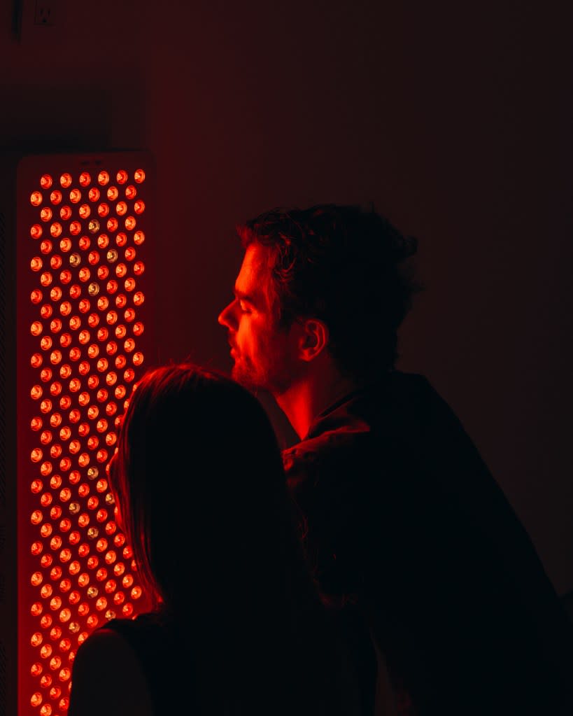 Kayla and Warren have a strict longevity routine, including red light therapy.