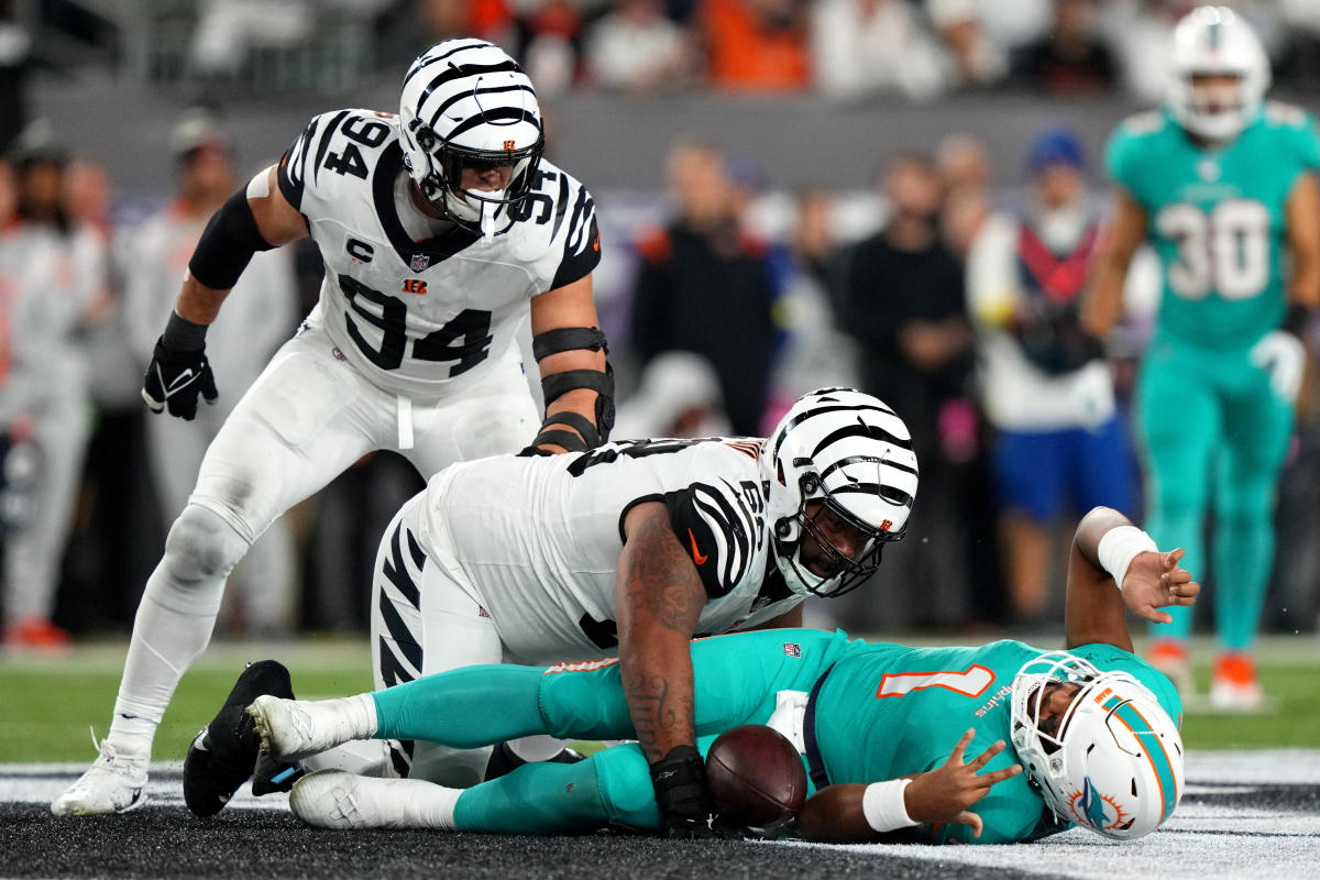 NFL Thursday Night Football tracker: Tua Tagovailoa taken off on stretcher  after hit vs. Bengals