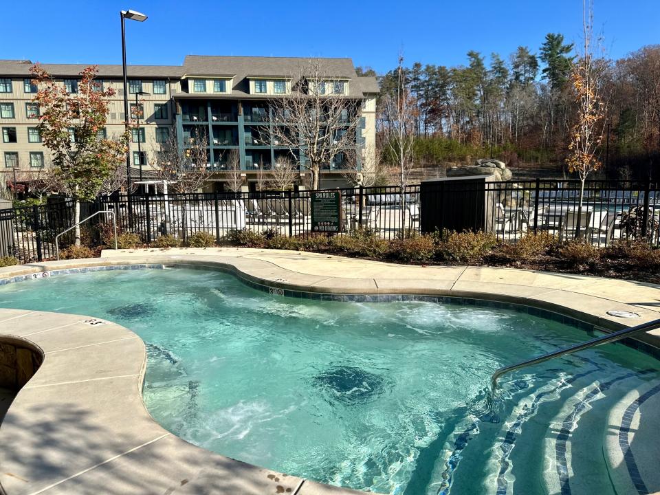 Pool t Dollywood HeartSong resort