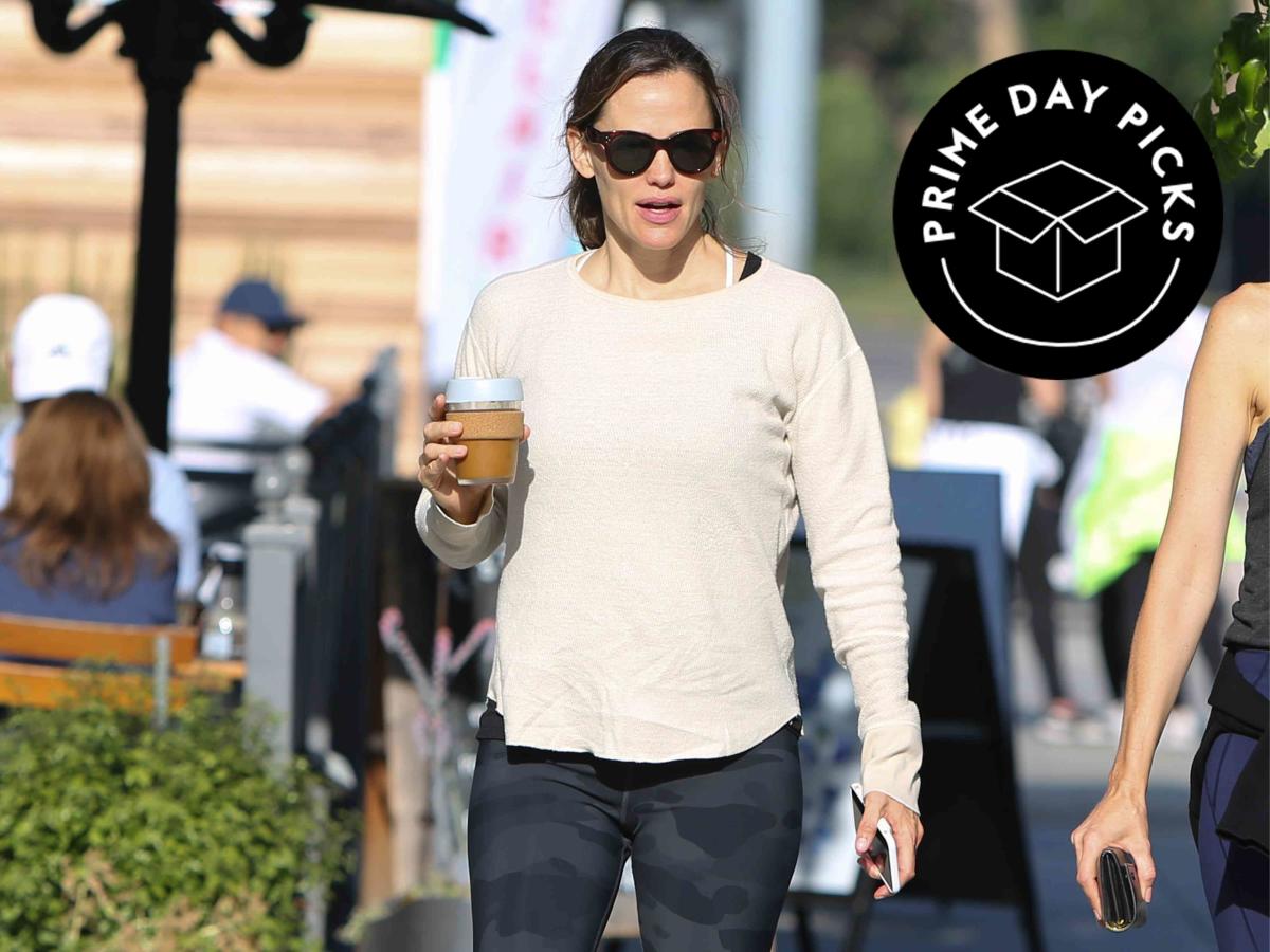 Jennifer Garner Is Wearing These Butt-Lifting Leggings to Death — and We  Don't Blame Her
