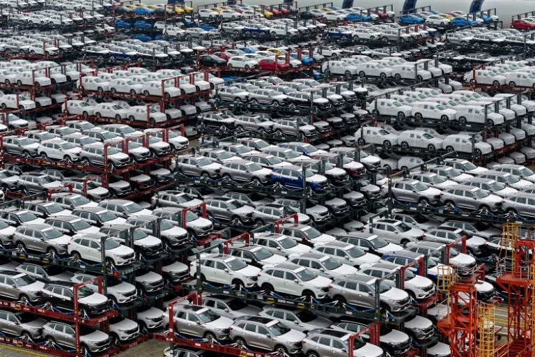 L'UE a imposé jeudi à titre conservatoire jusqu'à 38% de droits de douane supplémentaires sur les importations de véhicules électriques chinois, avant une décision définitive en novembre, accusant Pékin d'avoir illégalement subventionné ses constructeurs. (STR)