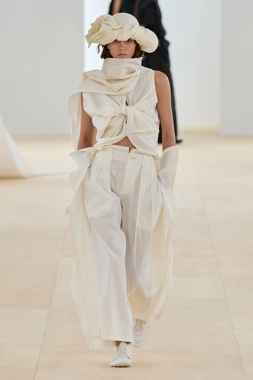 issey miyake spring summer 2024 paris fashion week 