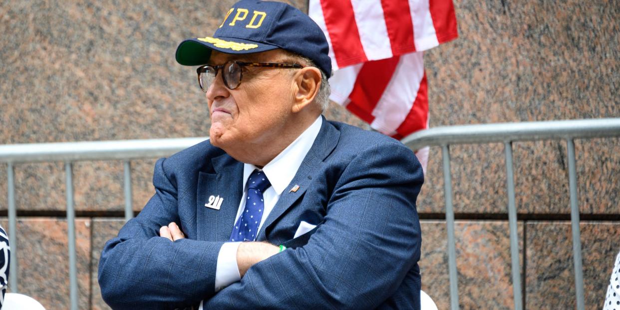 rudy giuliani alone entourage