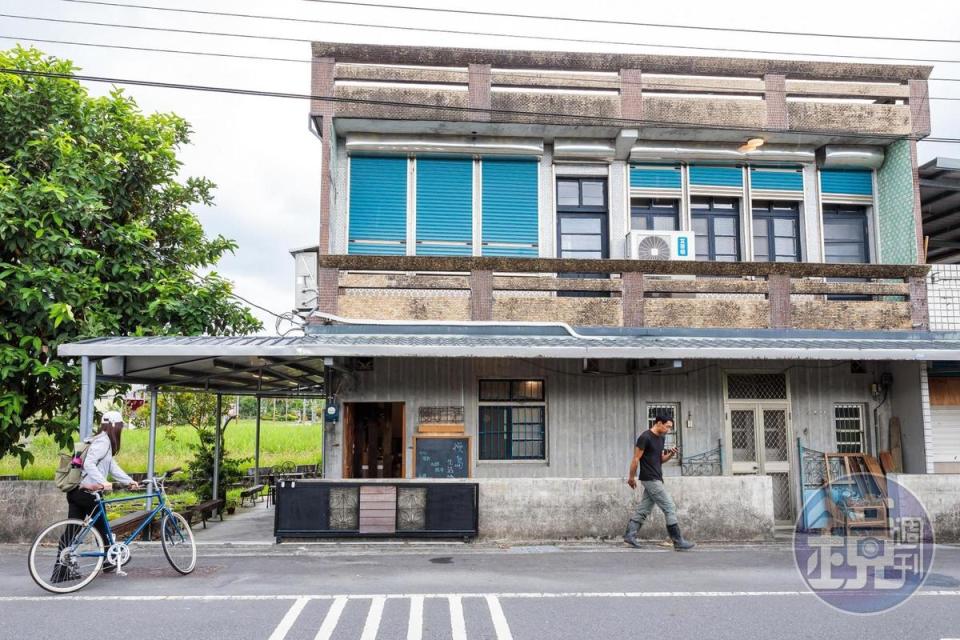 「慢島生活」是鄉間老屋改造的食農活動空間，也是城鄉交流的會所。