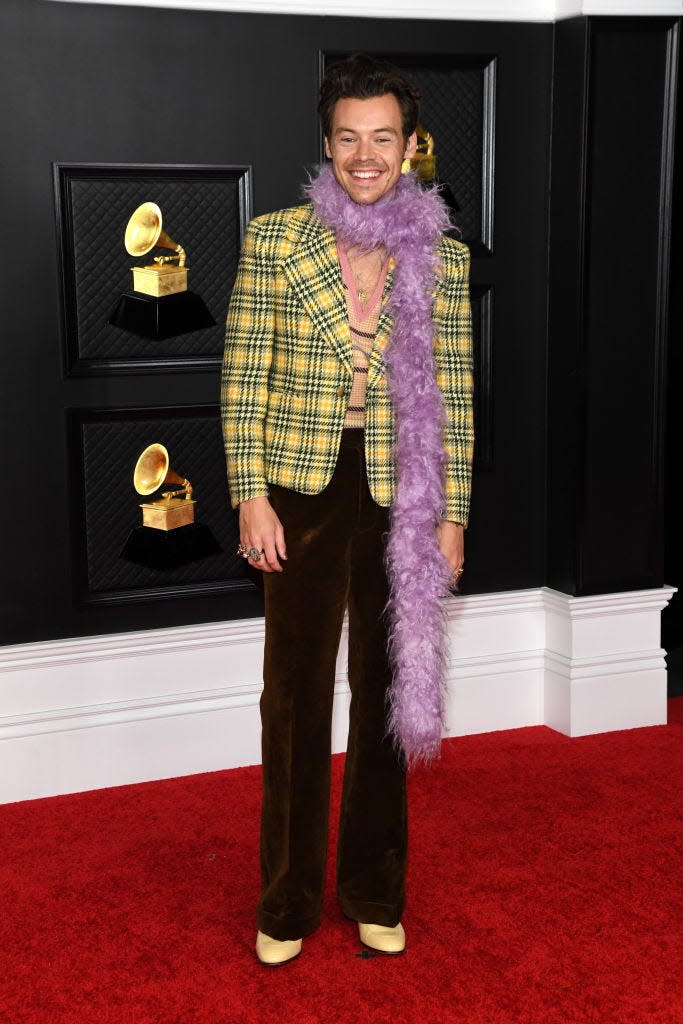 3) Grammys Red Carpet 2021