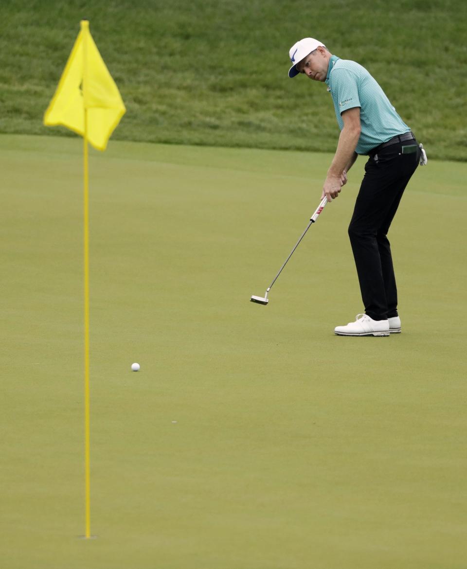 Bo Hoag misses a birdie putt on the 10th hole at the Memorial on Thursday.