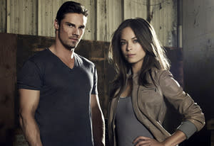 Jay Ryan and Kristin Kreuk | Photo Credits: Frank Ockenfels 3/The CW