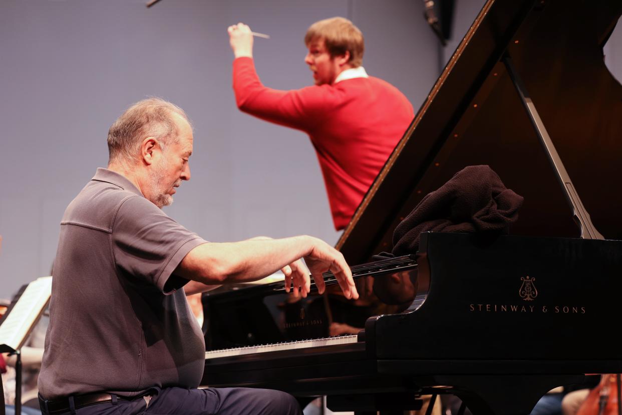 Acclaimed pianist Garrick Ohlsson rehearses with the Canton Symphony Orchestra for their collaboration at a recent MasterWorks concert.