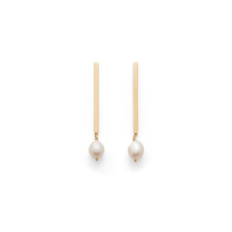 5) Pearl Drop Earrings