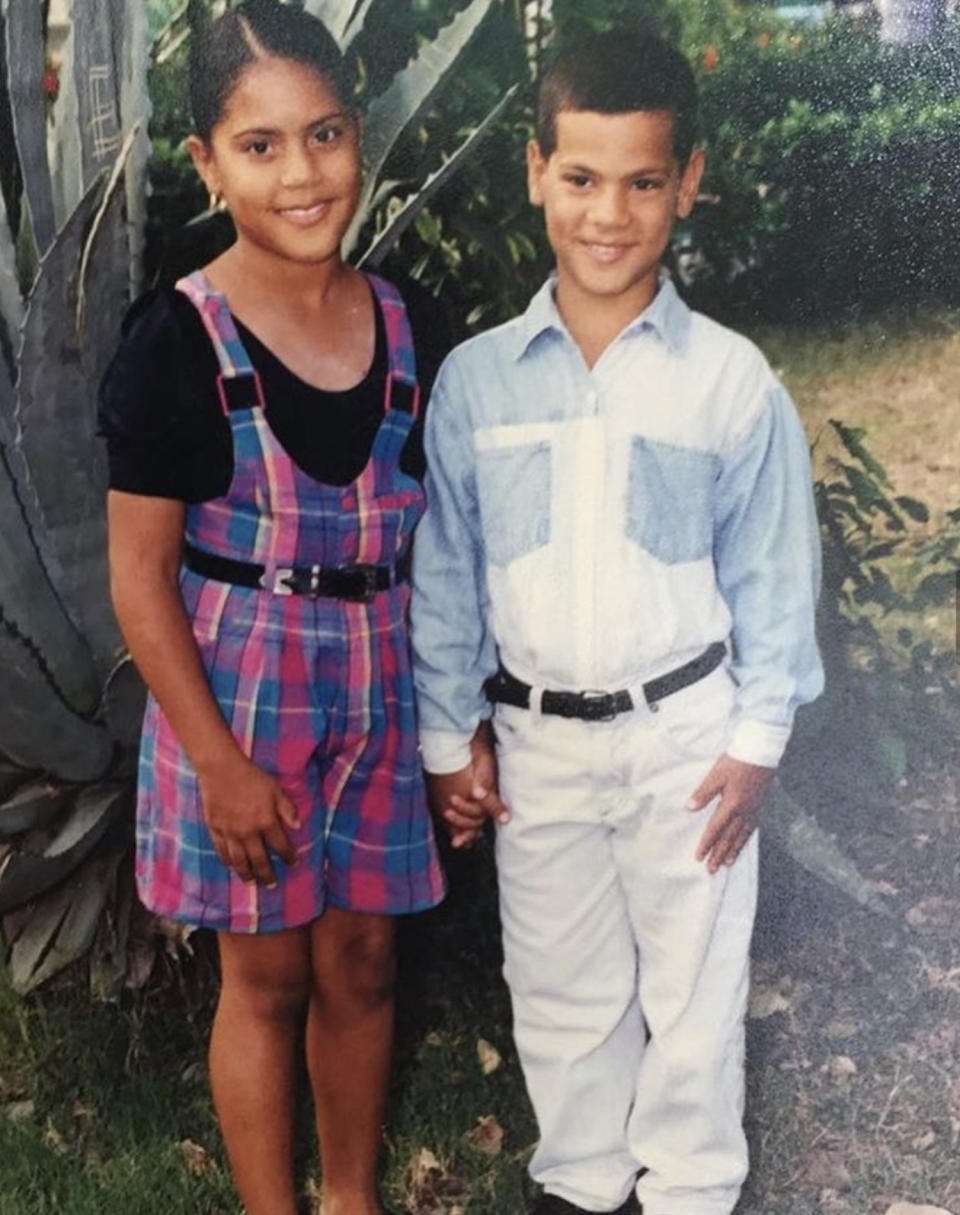 <p>Las peleas entre ambos eran cosa de todos los días durante su infancia, como reconoció Francisca en su libro 'Una reina como yo'. "Ambioris y yo éramos como perro y gato", llegó a compartir la conductora dominicana. </p>