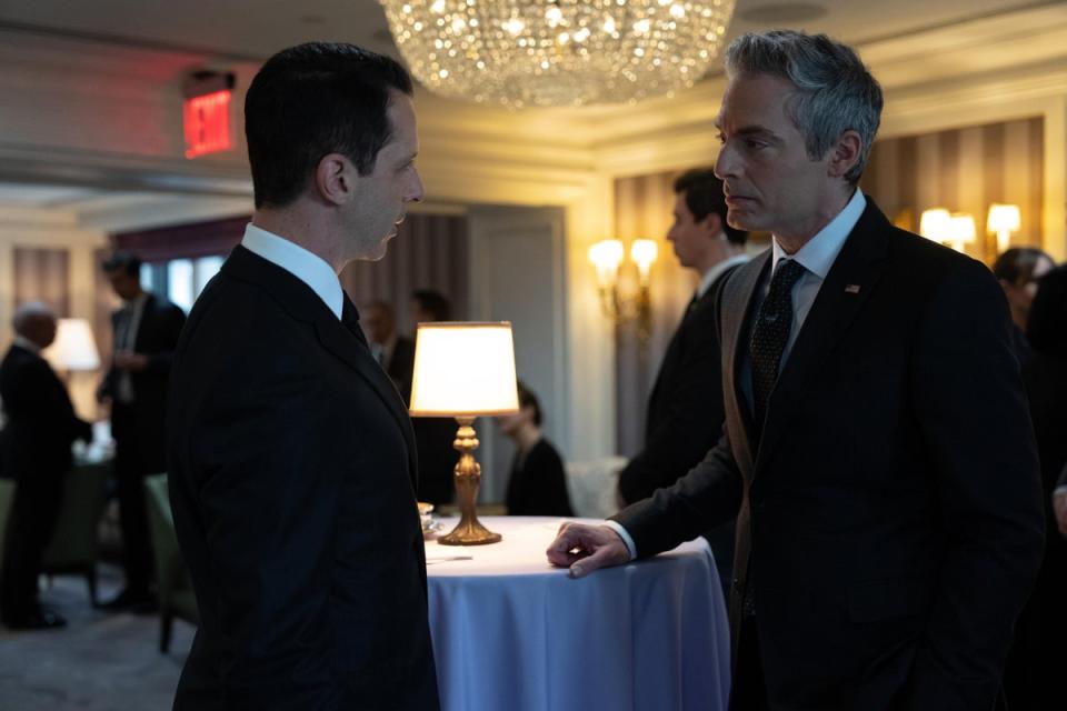 Kendall Roy (Jeremy Strong) speaks with Jerryd Menken (Justin Kirk) at the wake (©2023 HBO. All Rights Reserved)