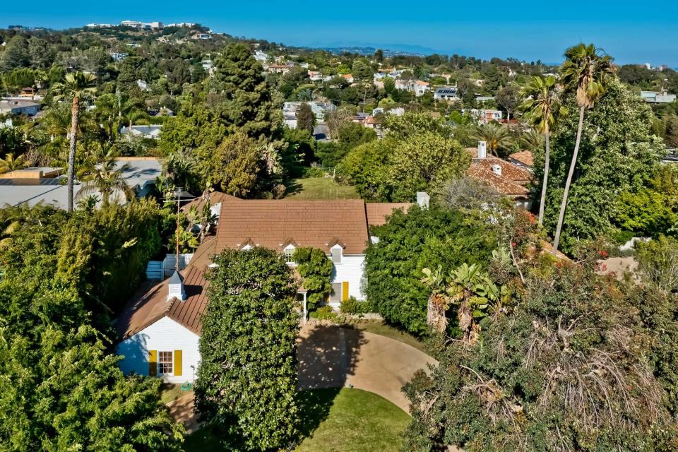 Aerial view of Betty White&#39;s LA home