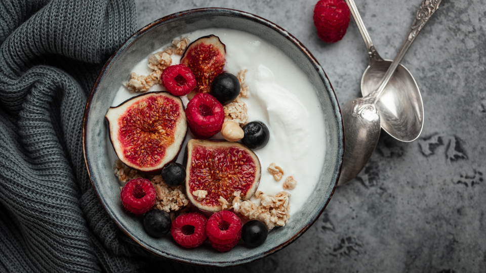 Greek yoghurt with fruit