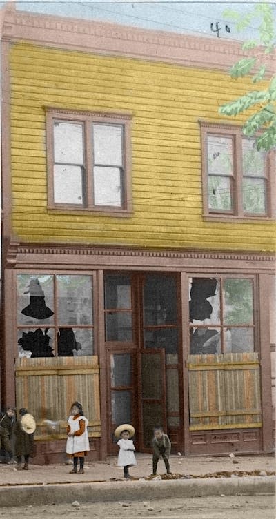 Colourized image of 122 Powell St., 1907. from 360 Riot Walk/Library and Archives Canada, Ottawa, PA-067275, Author provided