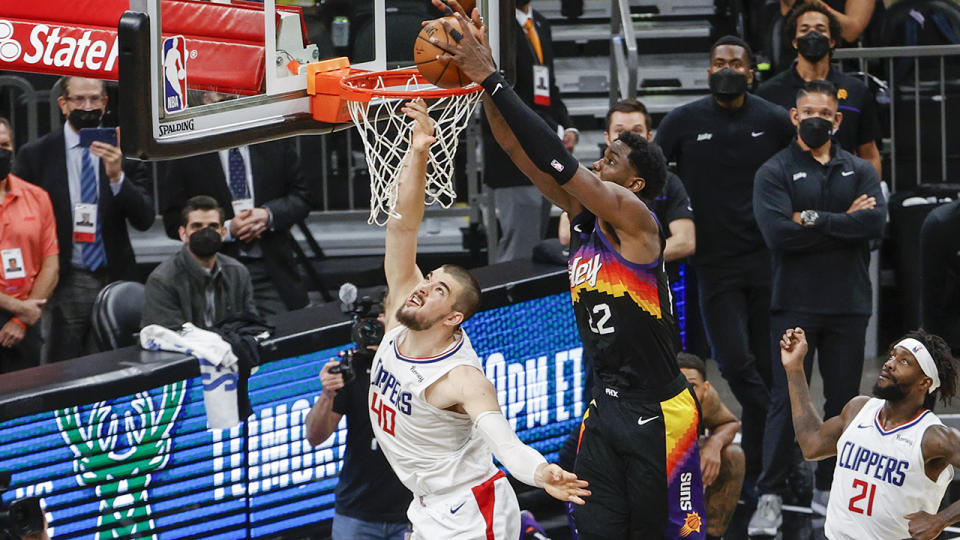 DeAndre Ayton's dunk over Ivica Zubac won the game for Phoenix over the Clippers. (Photo by Christian Petersen/Getty Images)