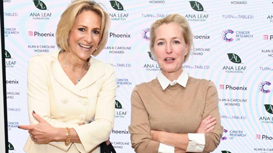 Emily Maitlis y Gillian Anderson.