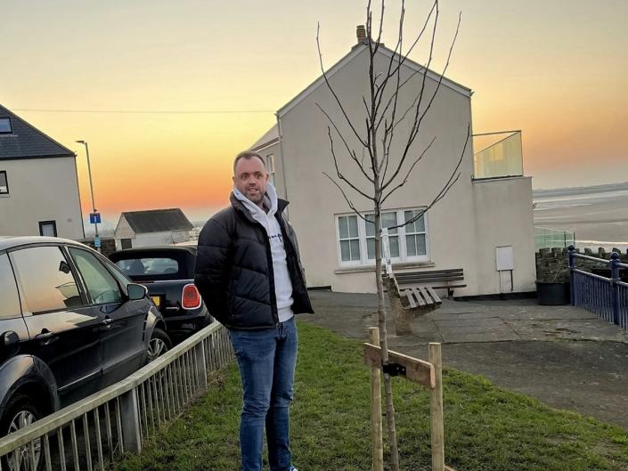 Police are investigating after vandals hacked and poured bleach on a gran&#39;s memorial tree in North Devon. (SWNS)