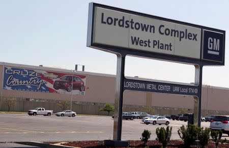 FILE PHOTO: A general view of the outside of the General Motors Chevrolet Cruze car assembly complex in Lordstown, Ohio July 22, 2011. REUTERS/Aaron Josefczyk/File Photo