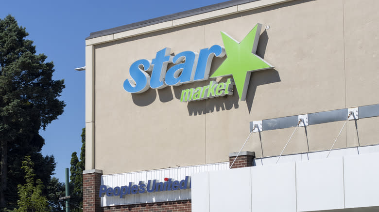 Star Market sign on storefront