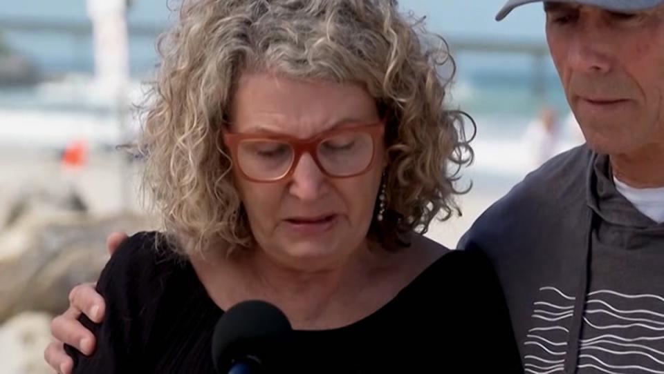 Tearful mother of Australian surfers killed in Mexico: 'The world has become a darker place for us' (Australia TV)