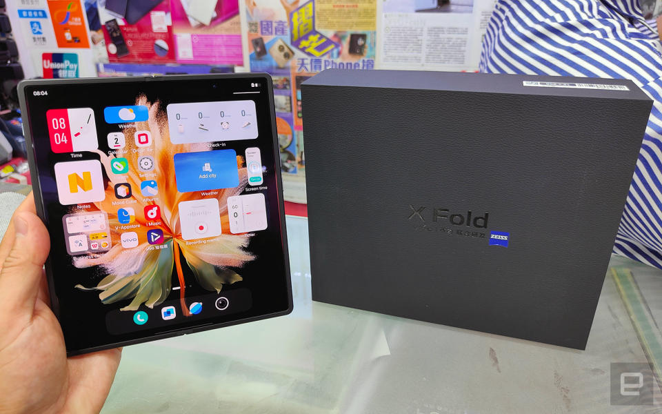 Vivo X Fold