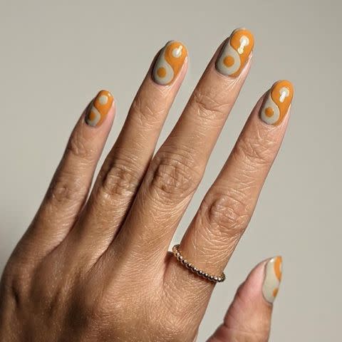 <p><a href="https://www.instagram.com/paintboxnails/" data-component="link" data-source="inlineLink" data-type="externalLink" data-ordinal="1">@paintboxnails</a></p>