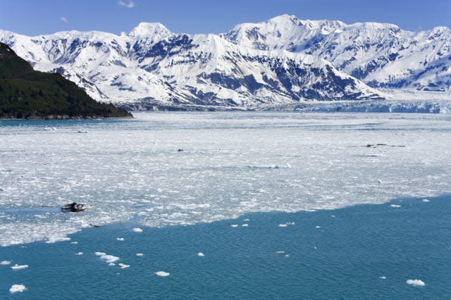 Unusual natural sights around America, Hubbard Glacier