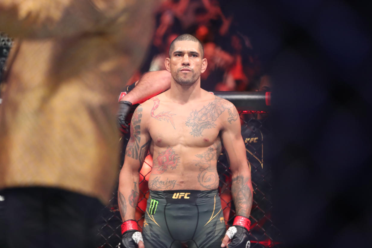 MIAMI, FLORIDA - APRIL 8: Alex Pereira prepares to fight Israel Adesanya in their middleweight fight during the UFC 287 event on April 8, 2023, at the Kaseya Center in Miami, FL. (Photo by Alejandro Salazar/PxImages/Icon Sportswire via Getty Images)