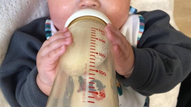一名中國男子氣憤表示，家中濾水器管線裝反，除了家人喝了重金屬廢水外，連嬰兒都喝下肚。（示意圖，photo-ac）