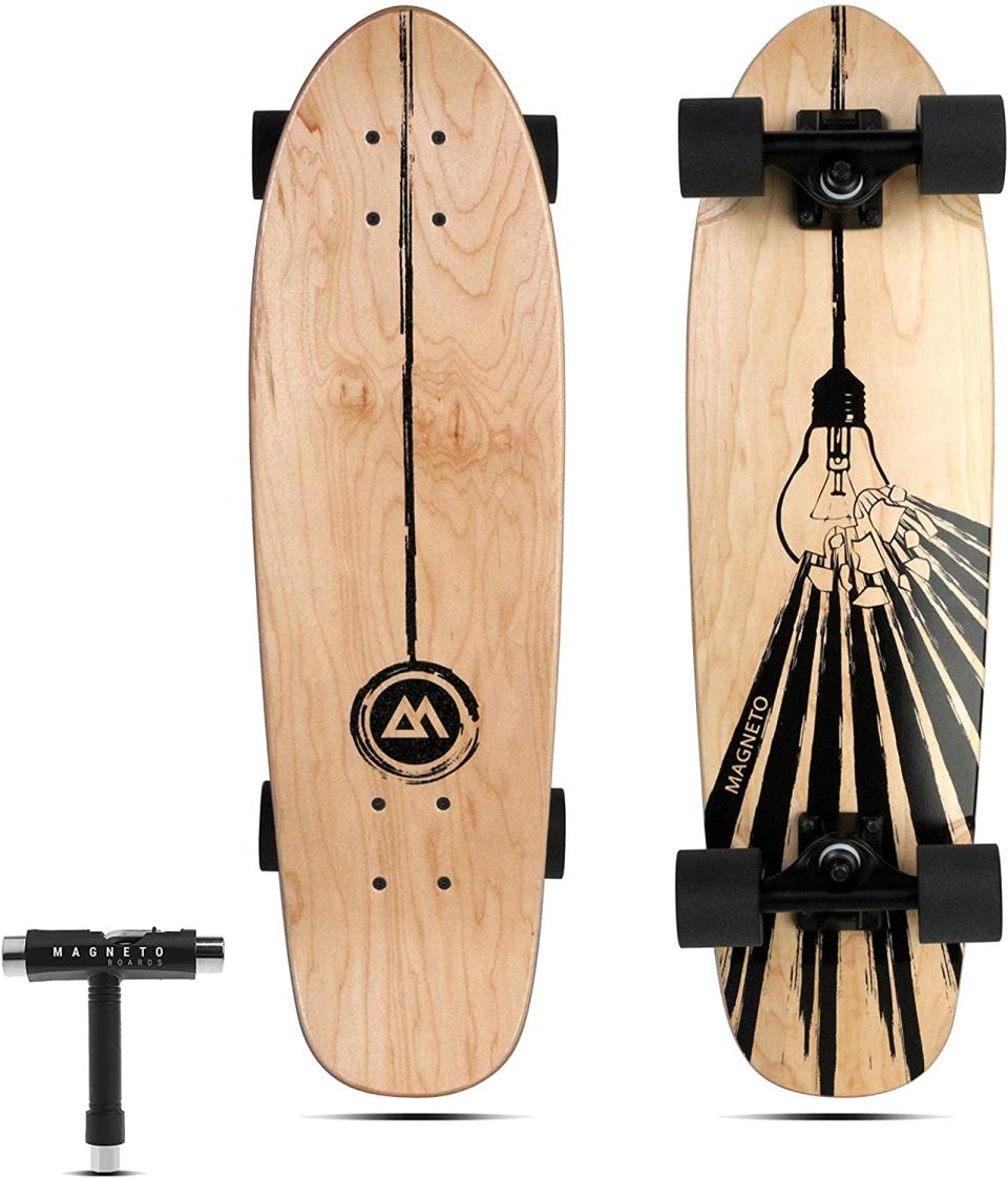 Magneto Mini Cruiser Skateboard; best skateboard for beginners