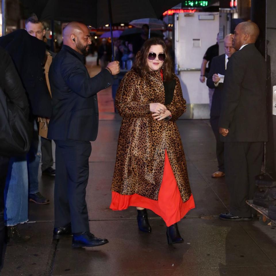 The Academy Award nominated actress, Melissa McCarthy, cozied up in an animal print coat like Edie Sedgwick.