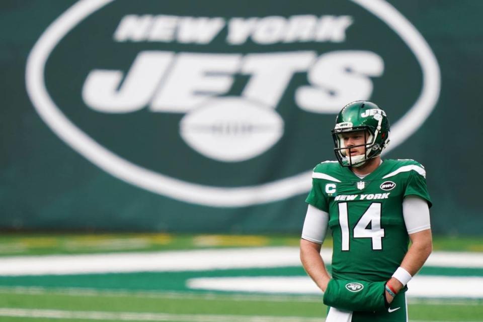New York Jets quarterback Sam Darnold (14) was the No. 3 overall pick of the 2018 NFL draft, but he was 13-25 in three seasons as the Jets’ primary starter.