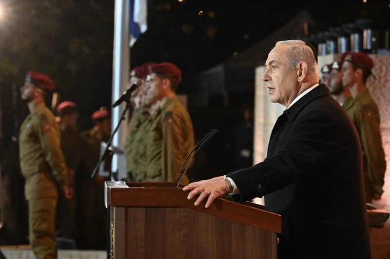 Israeli Prime Minister Benjamin Netanyahu delivers an address during the opening ceremony for Holocaust Martyrs' and Heroes' Remembrance Day at Yad Vashem. Koby Gideon/GPO/dpa