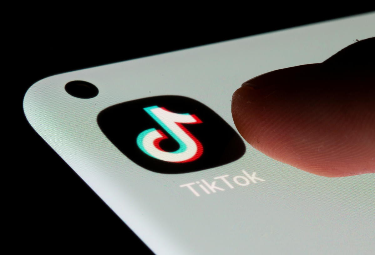 TikTok tests 'clear mode' that removes buttons when scrolling through videos - engadget.com