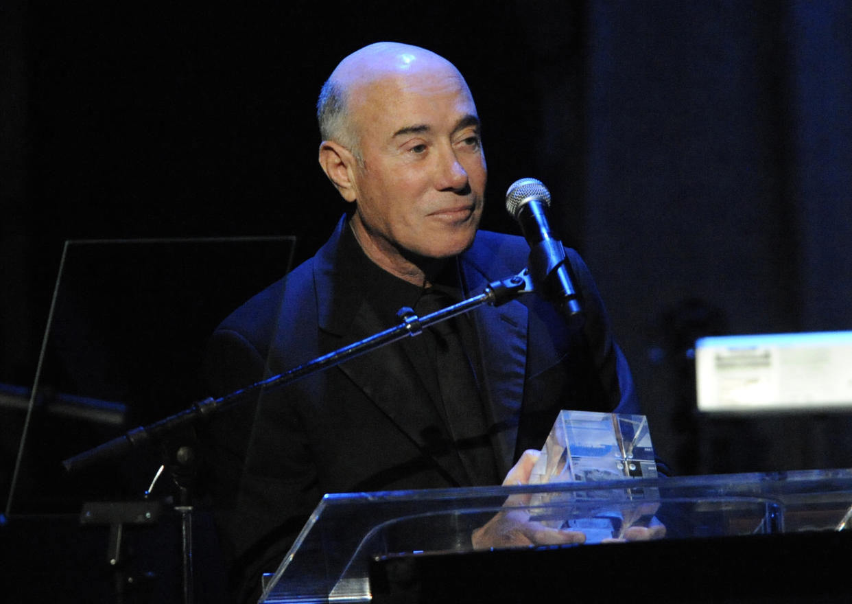 El multimillonario David Geffen se ha convertido en el blanco de las críticas por presumir de su plácido aislamiento en un yate de lujo en el caribe mientras el mundo lucha contra el coronavirus. REUTERS/Phil McCarten. 